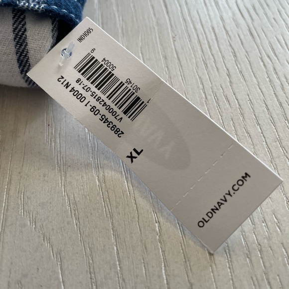 NWT! Men’s Old Navy Plaid Shirt - Picture 2 of 5